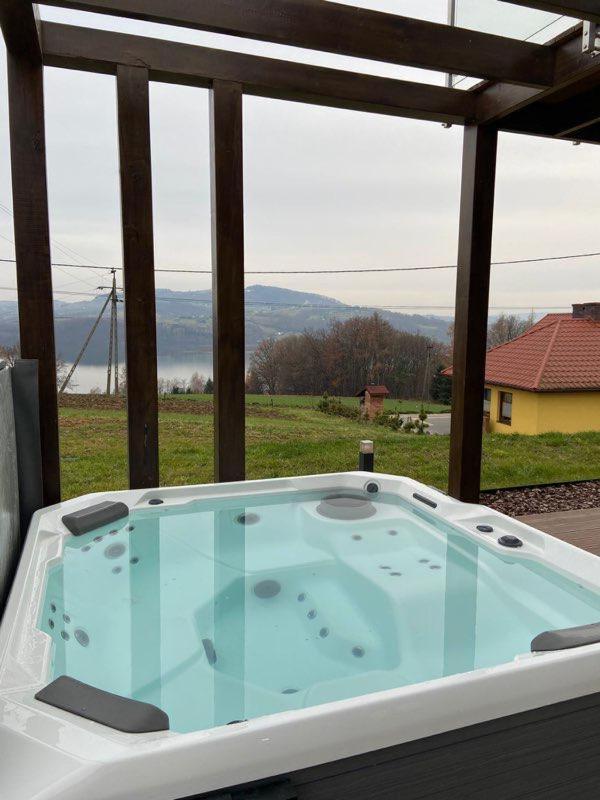 Wichrowe Wzgorze Z Jacuzzi * Znamirowice